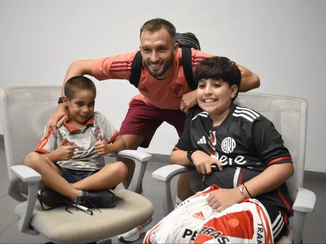 Gran gesto de River con dos pequeños hinchas que visitaron la concentración