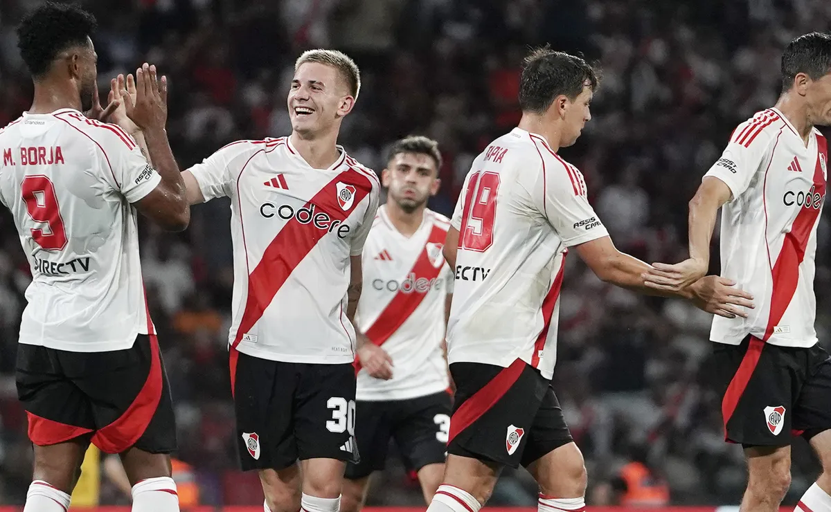 Gallardo podría meter un cambio inesperado para el debut.