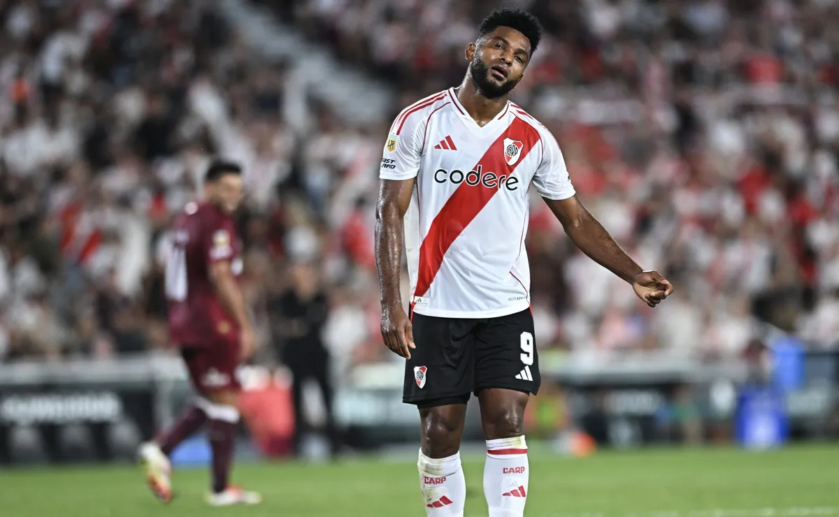 Borja podría llegar al Superclásico.