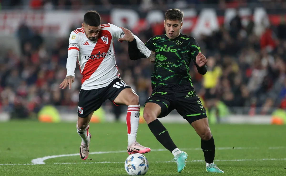 River visita a Sarmiento.