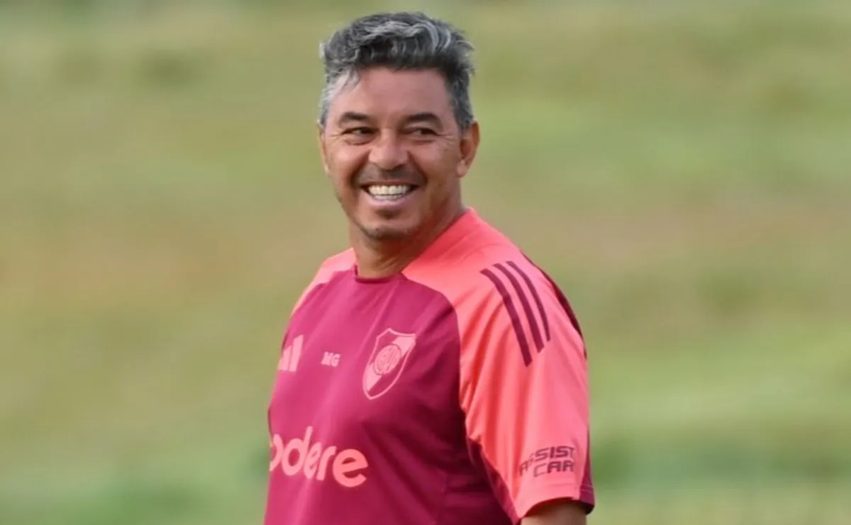 Gallardo, presente en un evento social con su ropa de River.