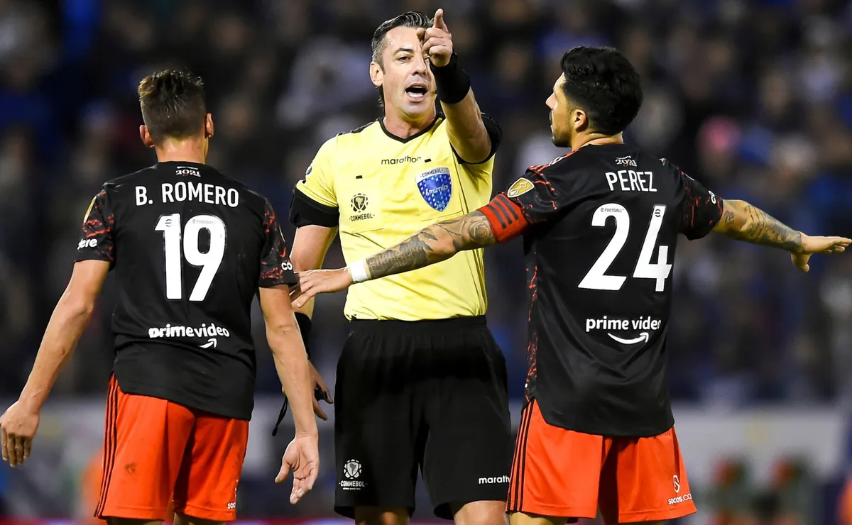 El árbitro para el partido del martes.
