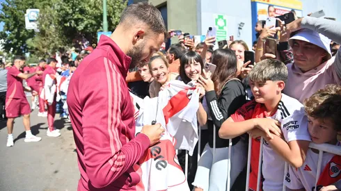 El recibimiento de la gente a los jugadores.