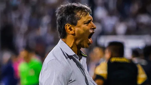El club peruano se quedó sin entrenador.