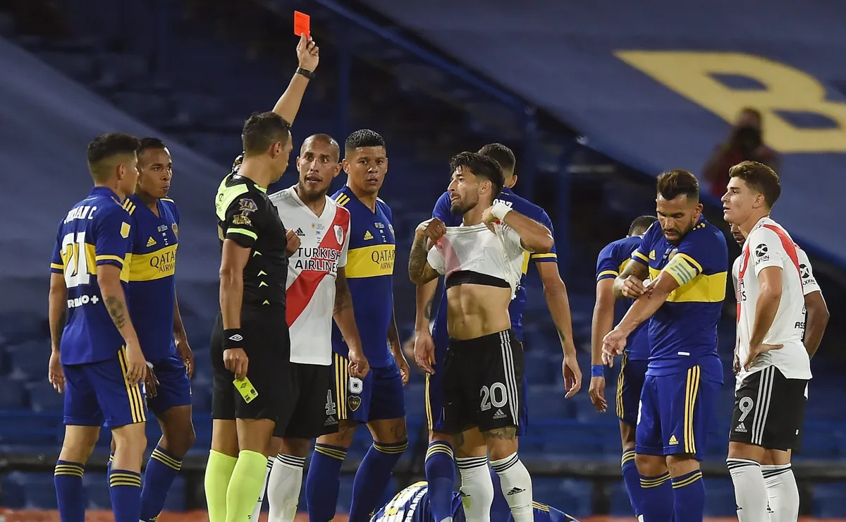 Tello tiene dos Superclásicos en su haber.