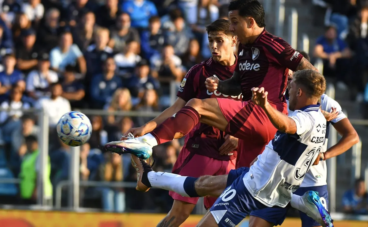 Driussi puso el primero de River.