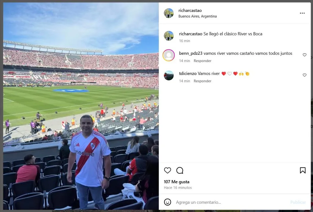 Richard Castaño, el papá de Kevin, en el Monumental para ver el Superclásico entre River y Boca.