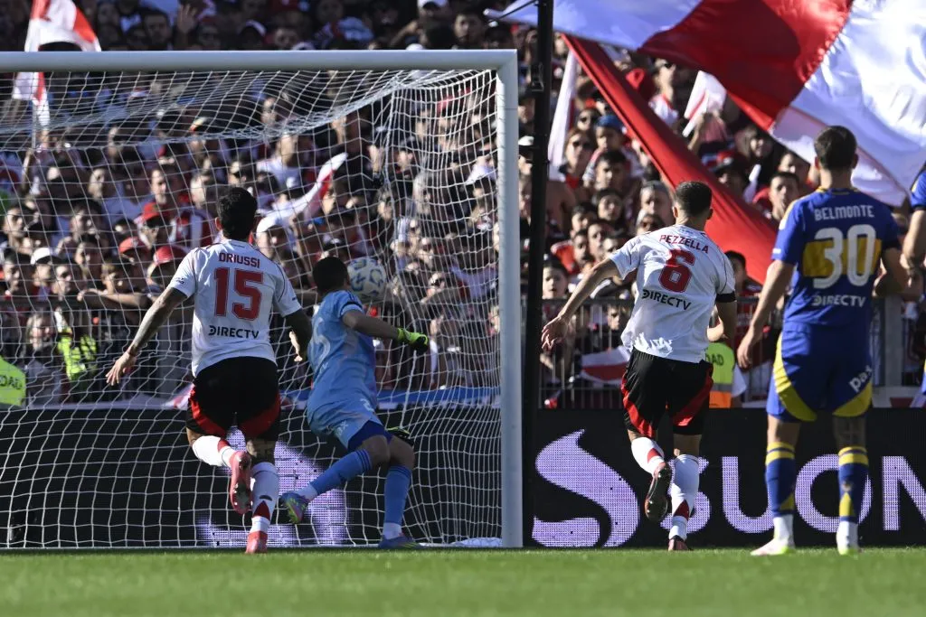El golazo de Mastantuono y Marchesin vencido.