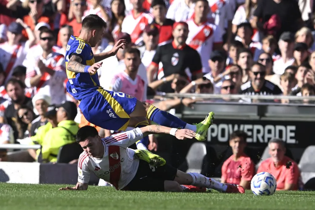 Mastantuono juega, corre y mete.