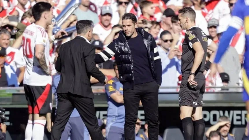 Gallardo con Gago en su último partido.