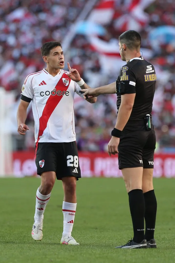 Martínez Quarta fue amonestado ante Boca.