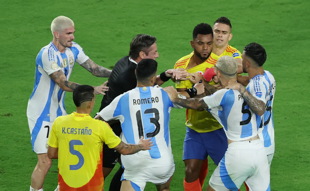 Argentina y Colombia se verán las caras en la fecha 16.