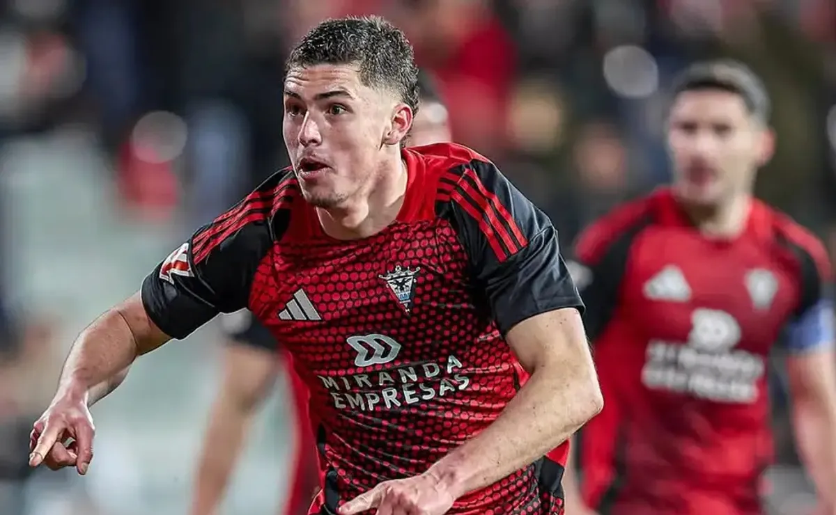 El ex River la rompe en España.