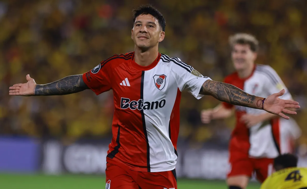 Driussi metió el 1-0 de River en Guayaquil.