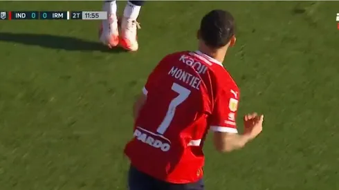 Golazo extraordinario de Santiago Montiel.