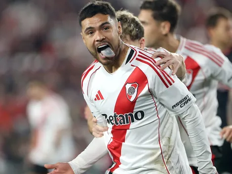 Ovación total: Paulo Díaz salió reemplazado y el Monumental se rindió en aplausos