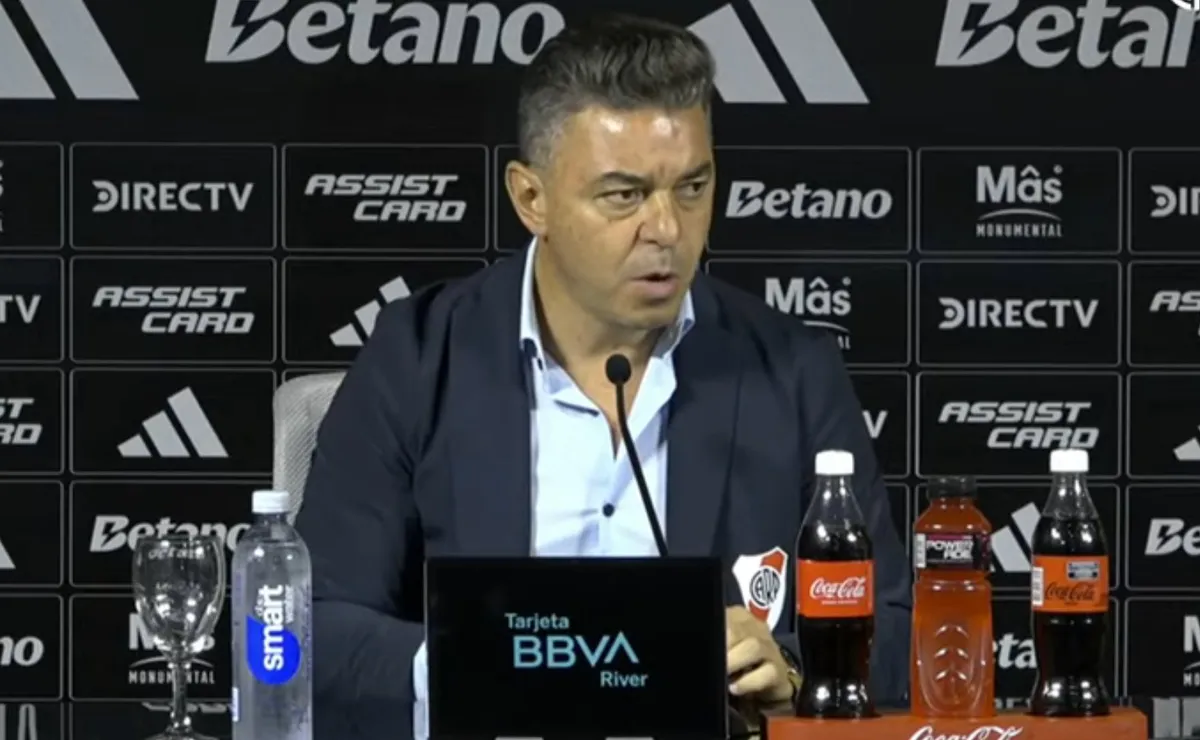 Gallardo se enojó en conferencia.
