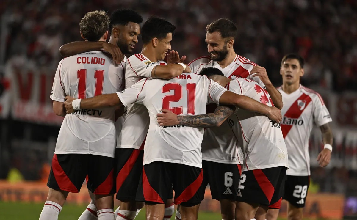 River buscará sellar el pase a octavos ante IDV.