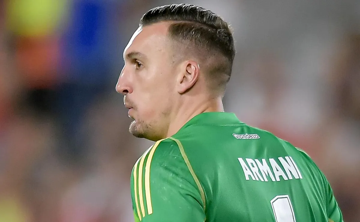 Armani se mete en la historia de la Copa.