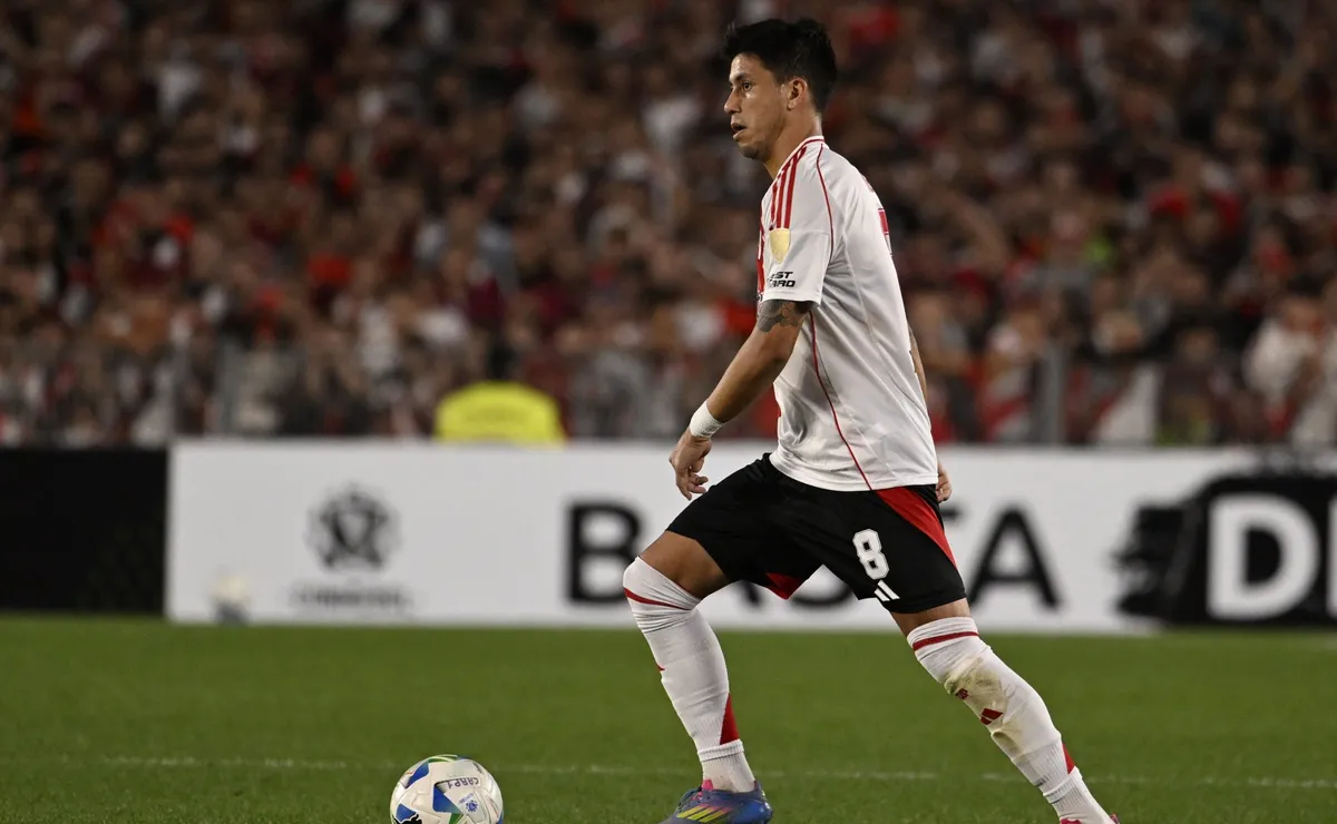 Maxi Meza se lesionó ante Independiente del Valle.