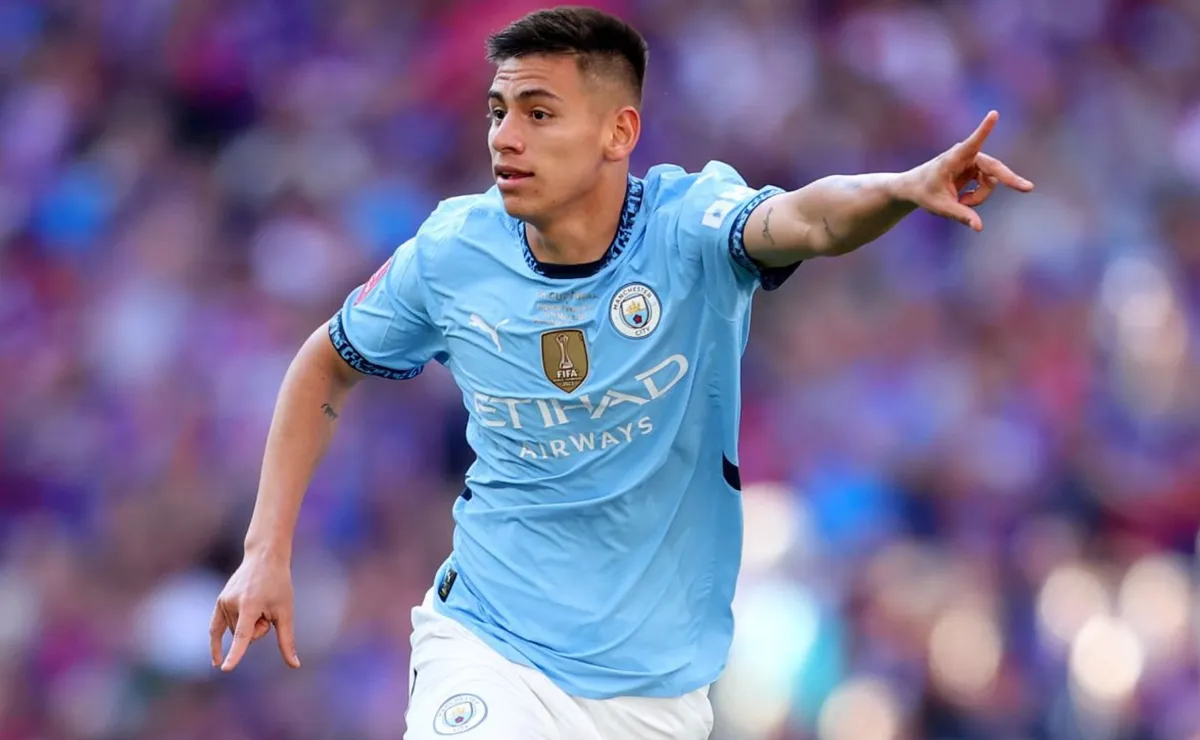 Echeverri podría irse de Manchester City: ¿a Alemania?