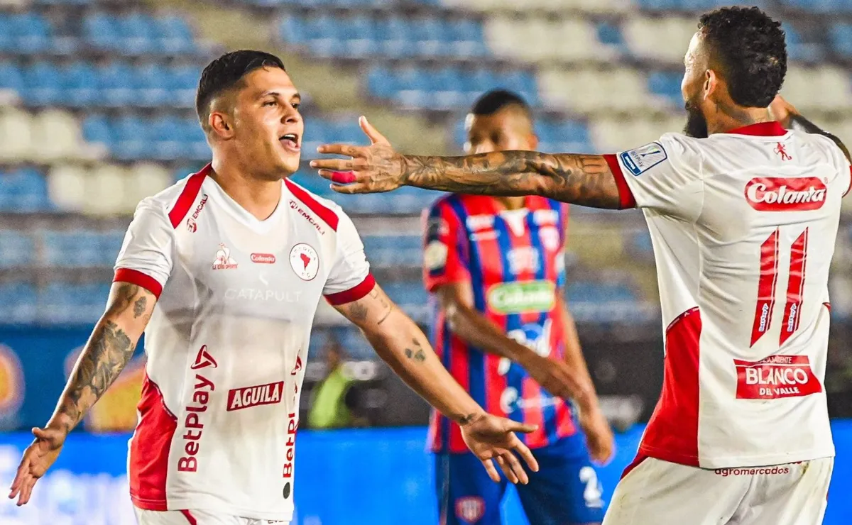 El golazo de Juanfer en Colombia.