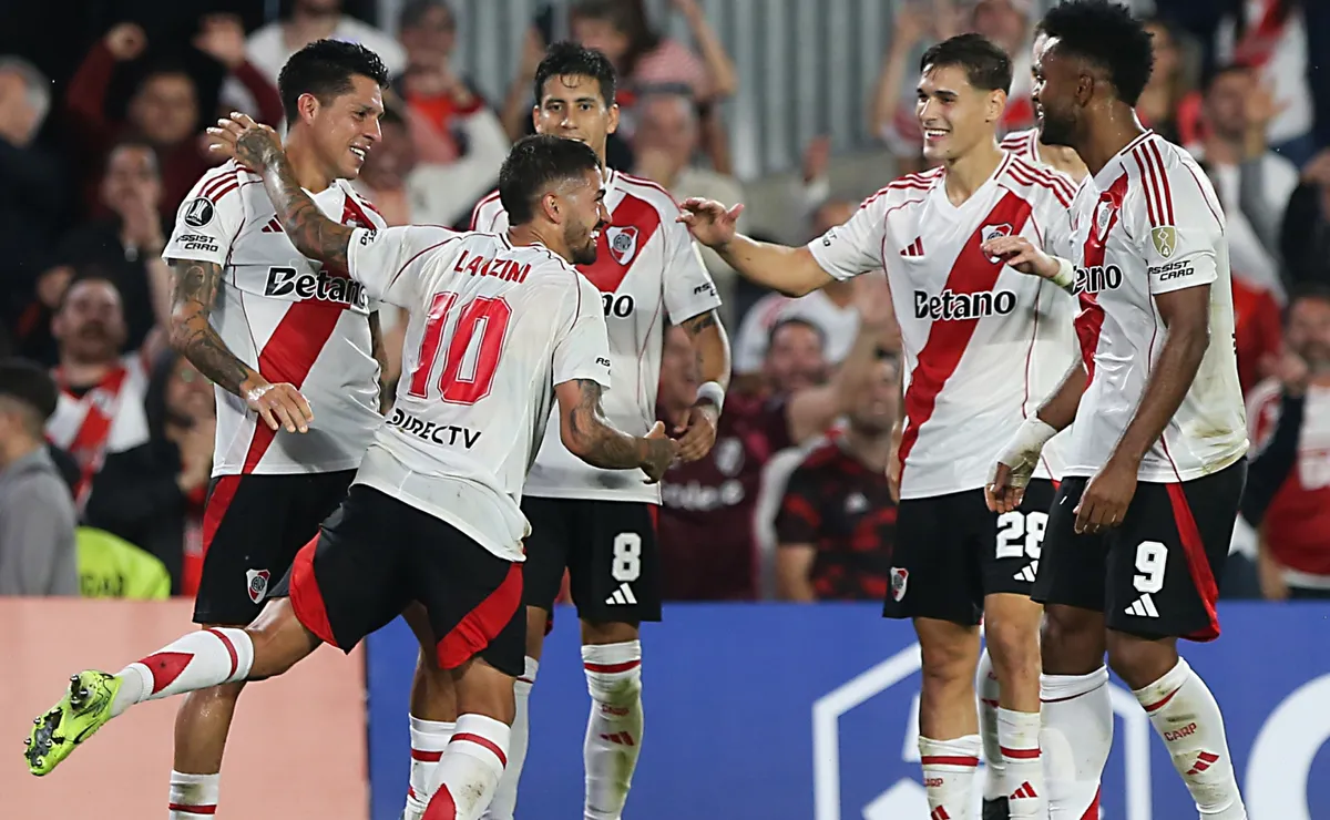 Los jugadores de River, a puro festejo.
