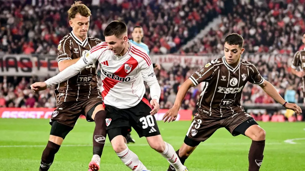 River tuvo una noche para el olvido ante Platense.