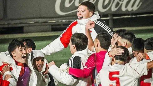 El festejo de los jugadores de River tras ganar el Superclásico de Reserva.