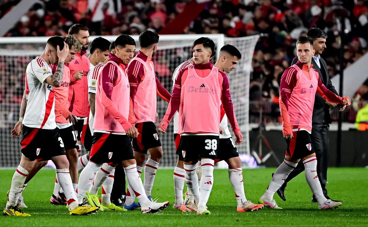River viene de sufrir un golpazo ante Platense quedando eliminado en octavos del Torneo Apertura.
