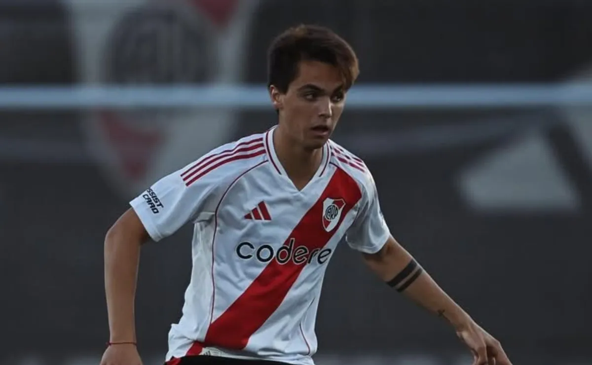 Costantini puso la firma y ya tiene contrato con River.
