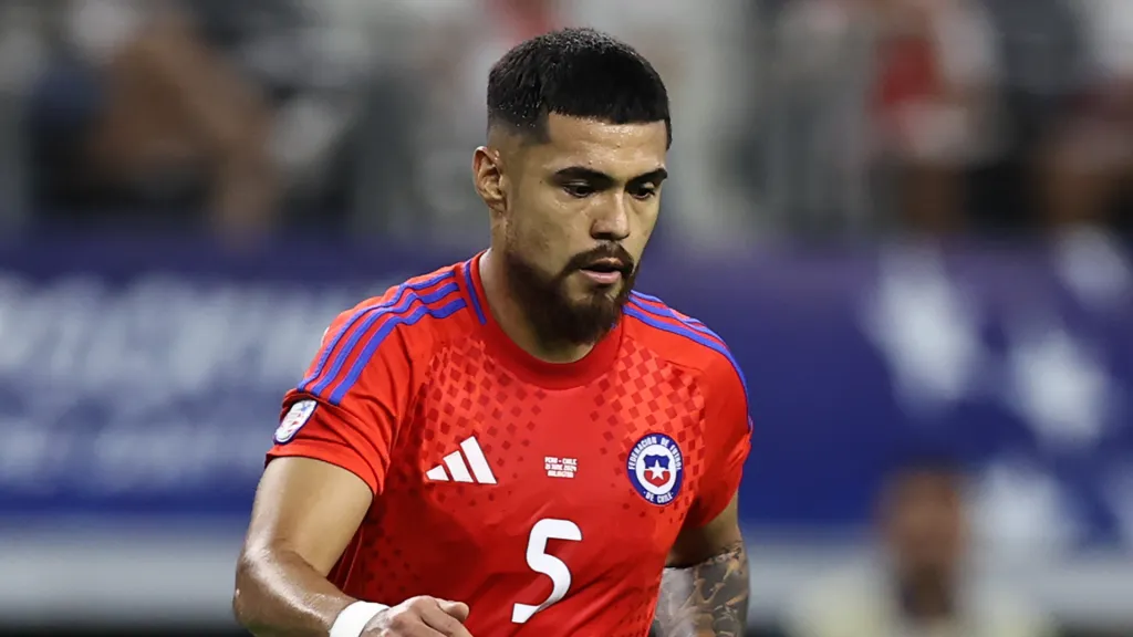 Paulo Díaz fue convocado a Chile pero podría ser desafectado.