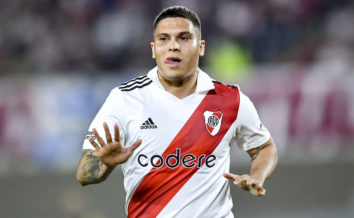 Se confirmó cuándo llega Juanfer Quintero.