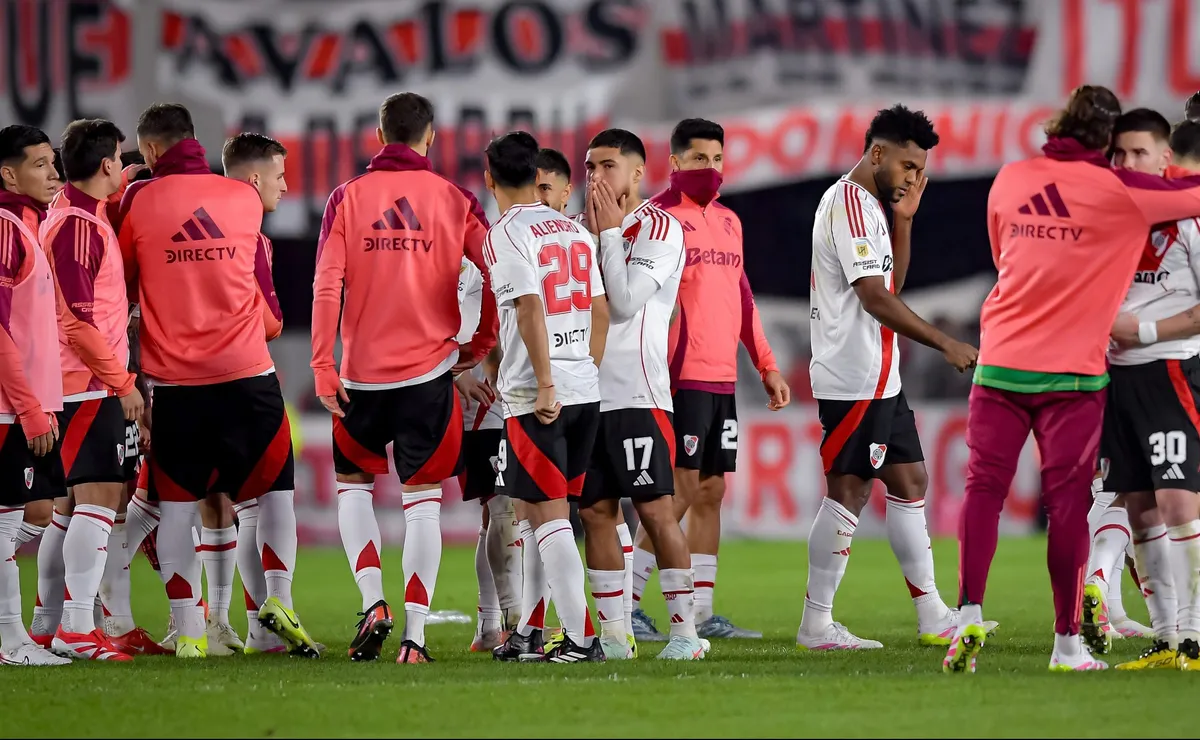 Las bajas de River ante Universitario.
