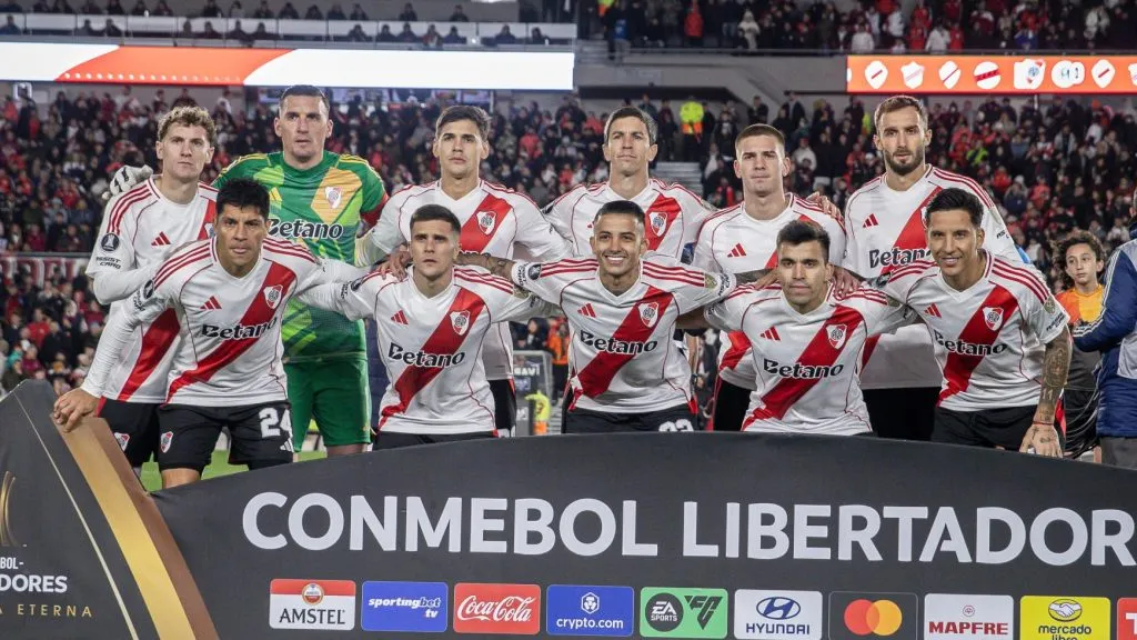 Los once de River que enfrentaron a Universitario. Foto: LPM.