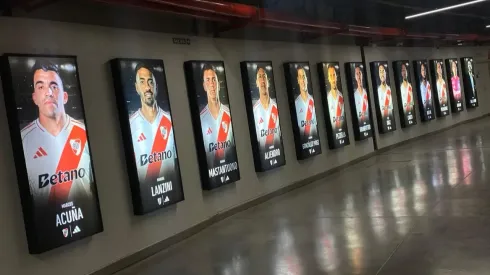 River cambia las gigantografías del Monumental.
