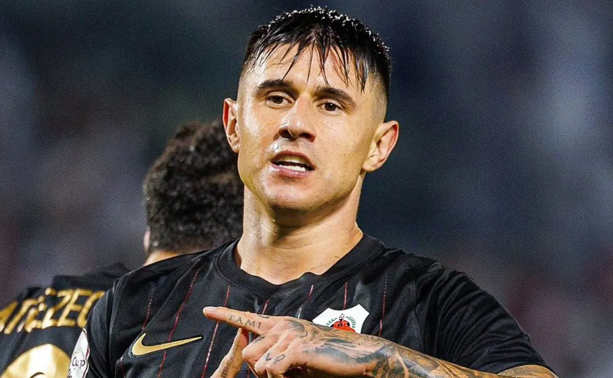 Adam Bareiro, uno de los nombres a los que River debe buscarle club.