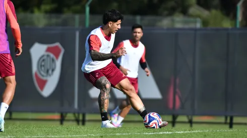 River ya se entrena con la nueva pelota del Mundial.