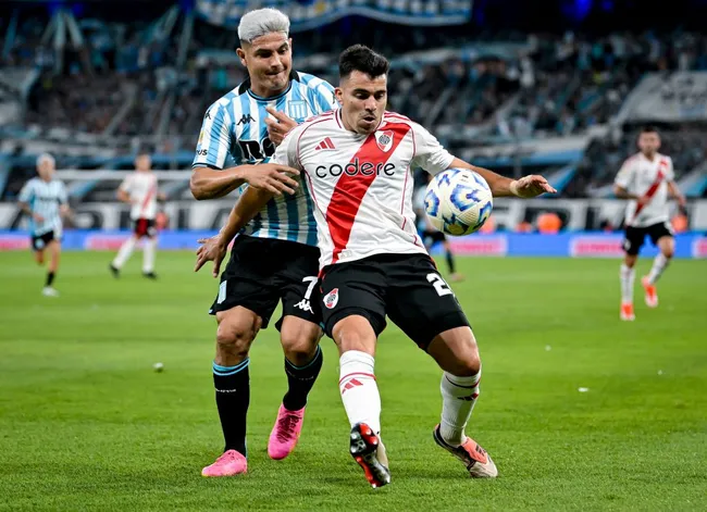 Salas ya enfrentó a River con la camiseta de Racing y le marcó un gol en la derrota 1-0 de diciembre del año pasado. (Foto: Getty).