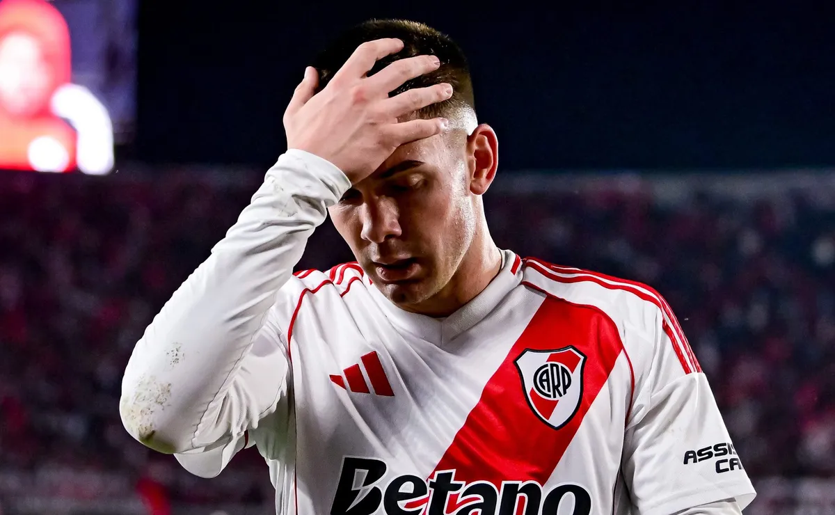 River se mantiene firme con Mastantuono.