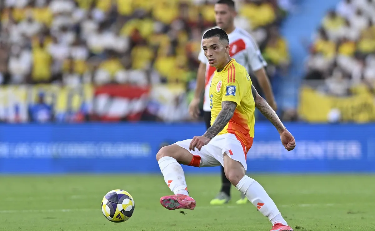 Kevin Castaño, titular en Colombia - Perú.