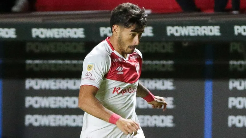 River va en busca del lateral izquierdo del Bicho.