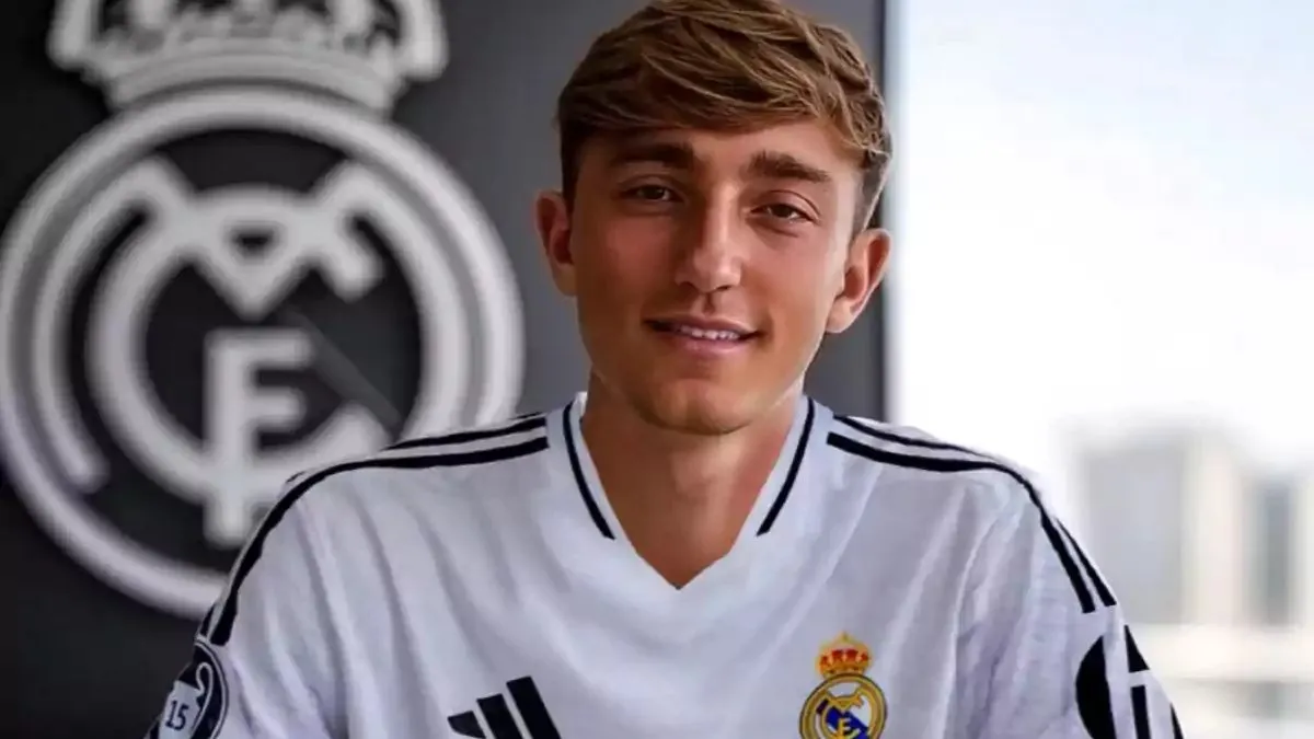 Dean Huijsen fue presentado en Madrid. (Prensa Real Madrid)
