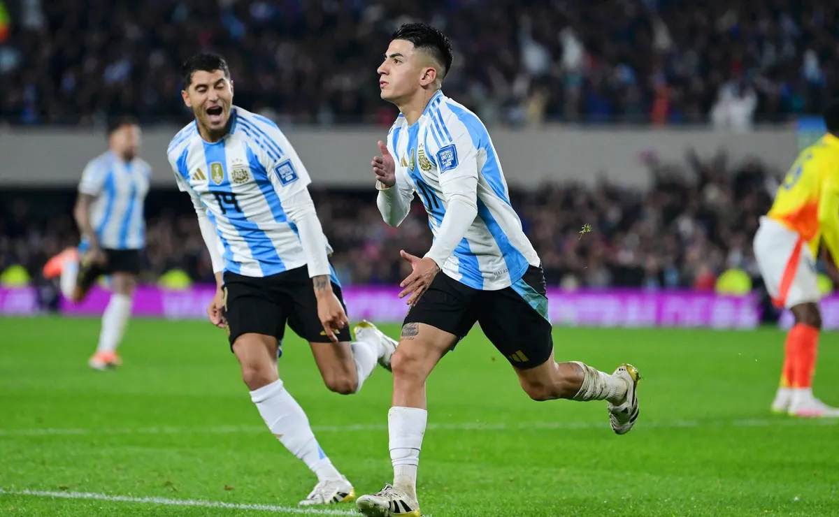 Thiago Almada puso el empate de Argentina.
