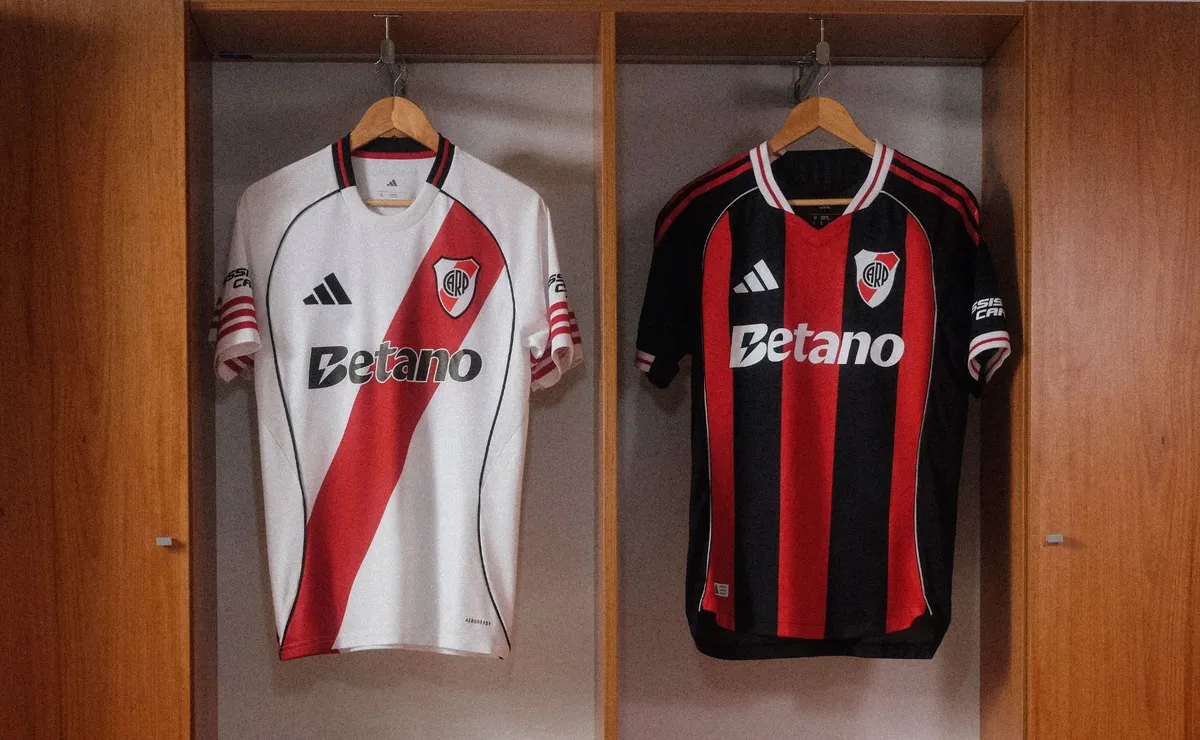 River presentó sus nuevas camisetas.