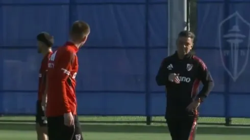 El Muñeco conversó con Mastan por unos instantes.