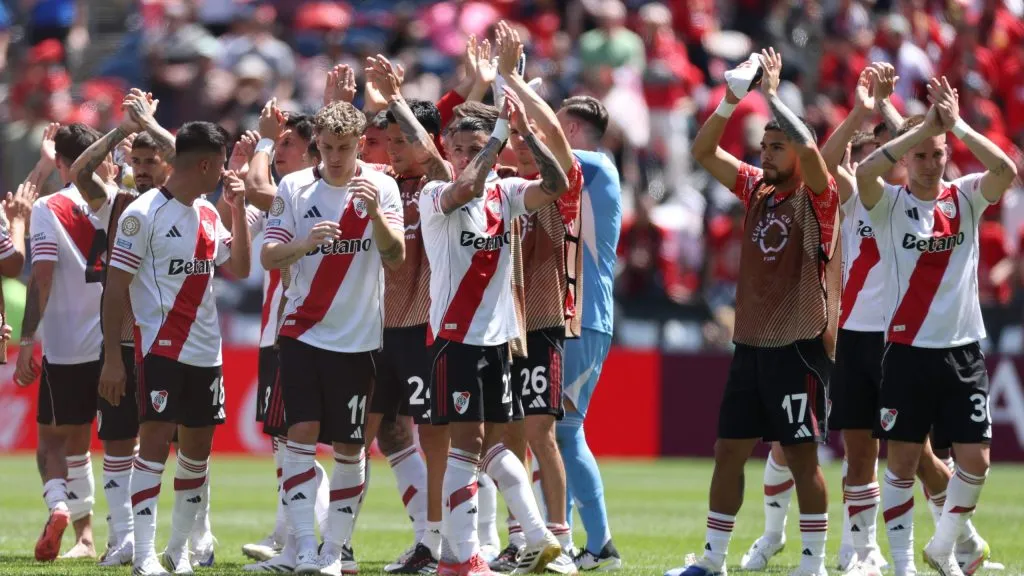 River saludó a la gente en la tribuna después del partido: reconocimiento a los 9 mil que dijeron presentes.