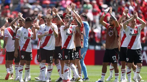 River saludó a la gente en la tribuna después del partido: reconocimiento a los 9 mil que dijeron presentes.