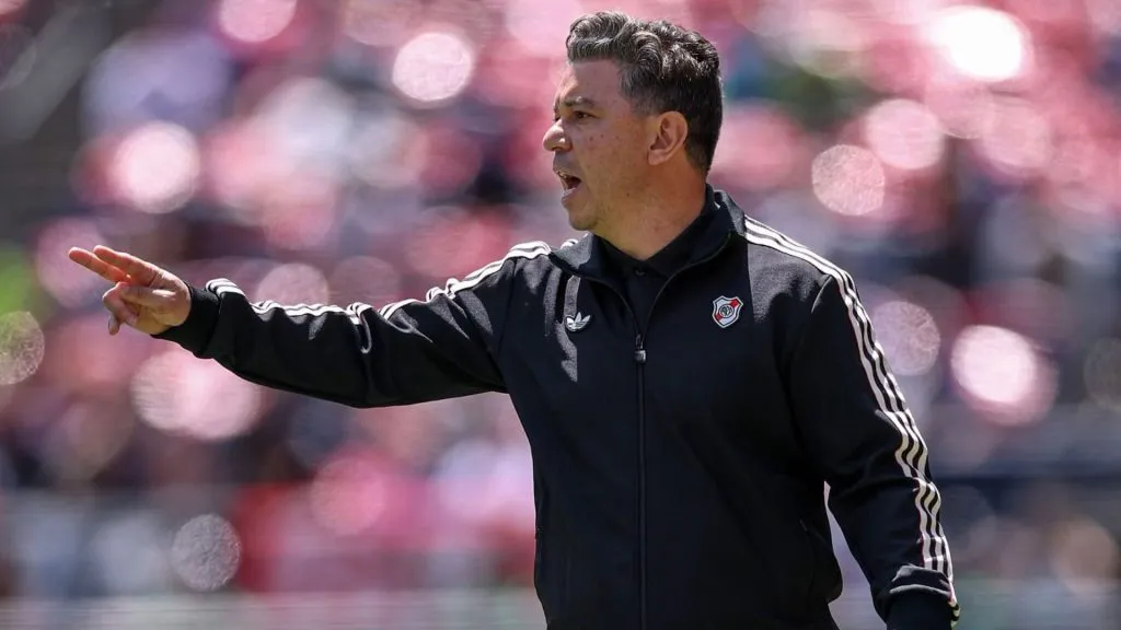 Gallardo define su once para enfrentar a Monterrey en Los Ángeles.