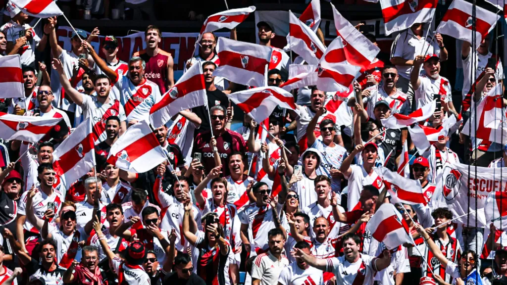 Los hinchas de River coparon Seattle.